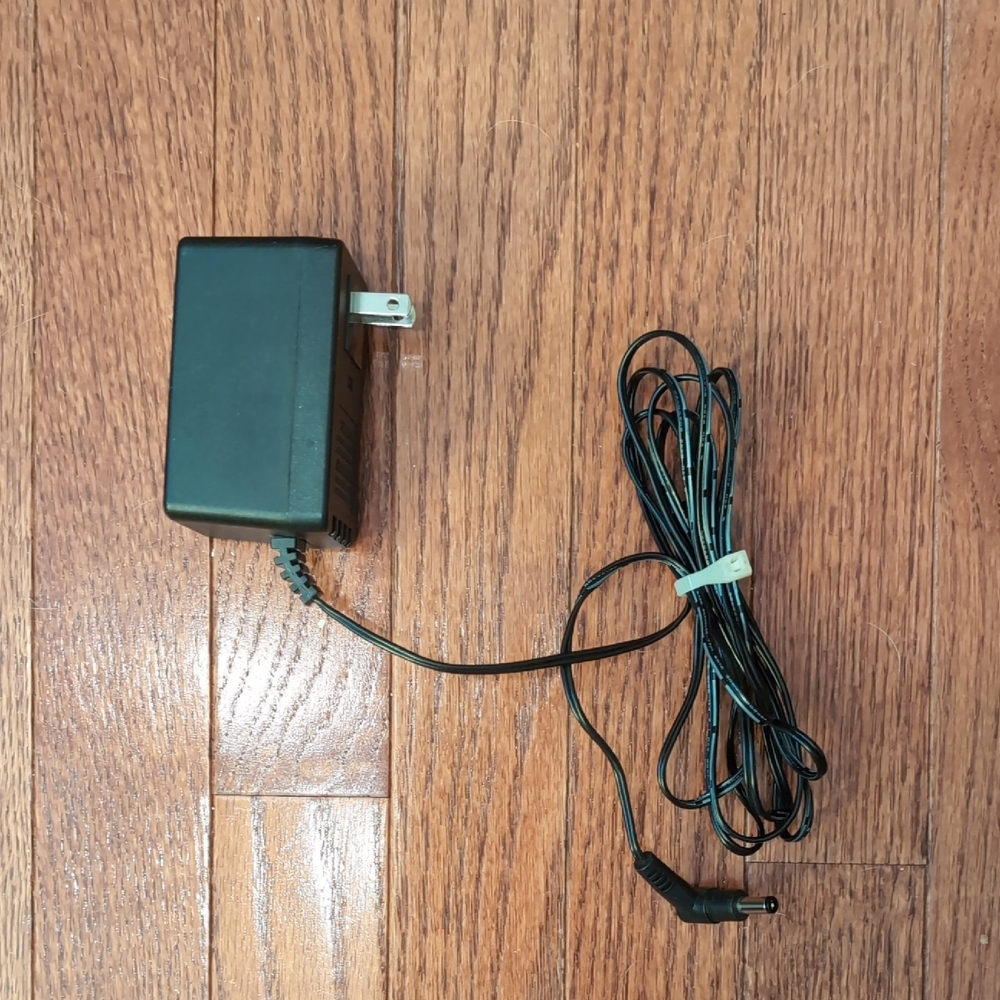 Lei AC Power Adapter Model No: 481215003CT